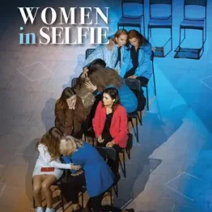 Esclusivo Women in selfie. Ediz. italiana e inglese