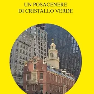 Un posacenere di cristallo verde Soddisfatti O Rimborsati